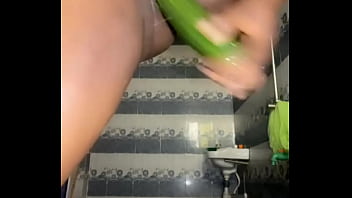 Tall African Amazon flaunt her nude body